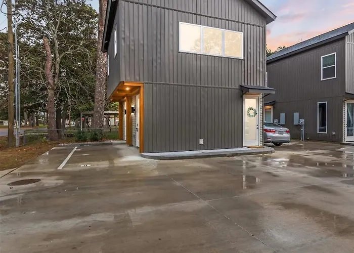Charming Townhome - New Construction * Lafayette